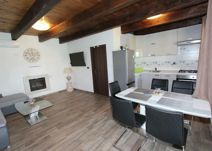 House Cuvi Σπίτι διακοπών