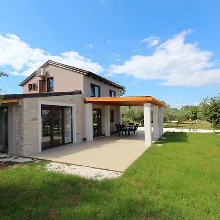 House Cuvi