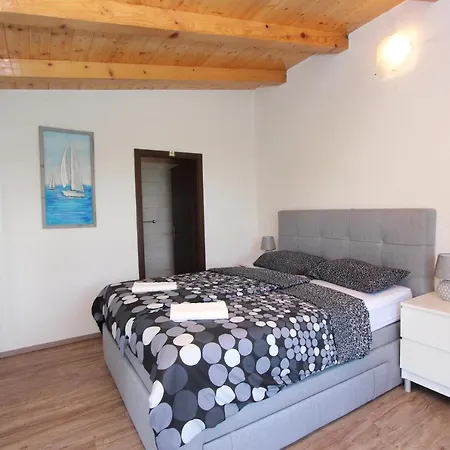 Holiday home House Cuvi *